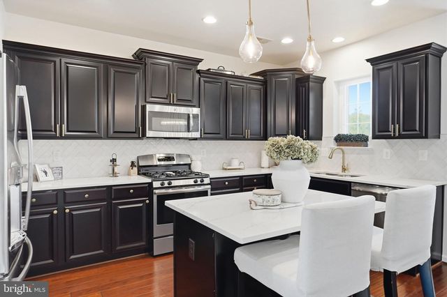 11360 SANDHURST PL, White Plains, MD 20695
