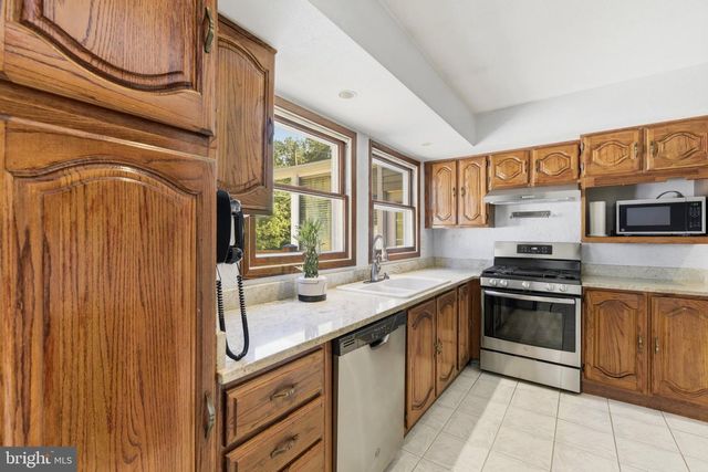 15746 POINTER RIDGE DR, Bowie, MD 20716