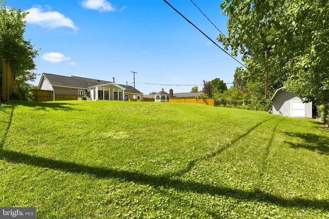 15746 POINTER RIDGE DR, Bowie, MD 20716