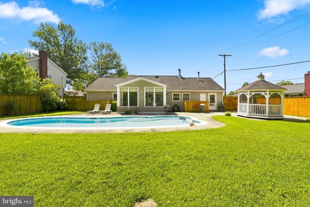 15746 POINTER RIDGE DR, Bowie, MD 20716
