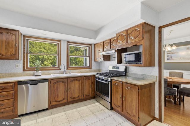 15746 POINTER RIDGE DR, Bowie, MD 20716