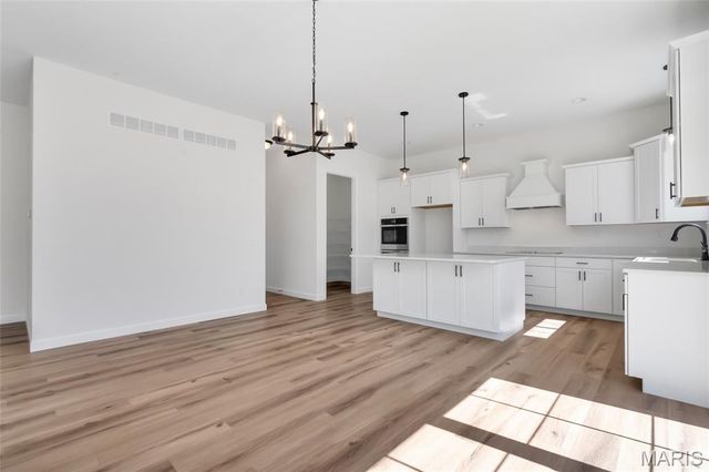 308 Schaper Estates Xing, Foristell, MO 63348