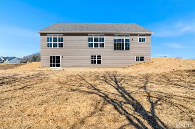 308 Schaper Estates Xing, Foristell, MO 63348