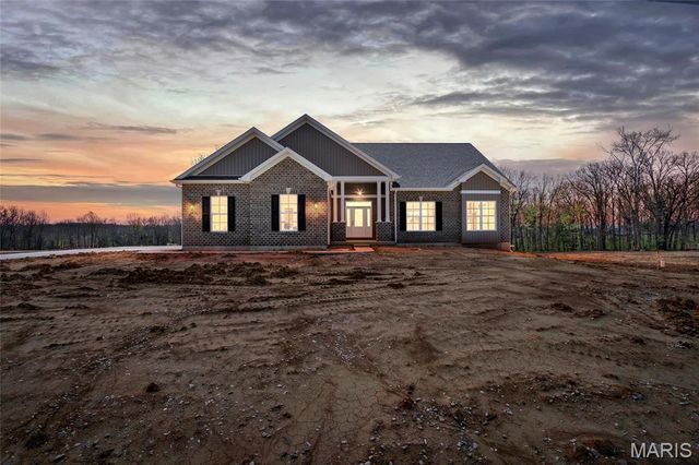 308 Schaper Estates Xing, Foristell, MO 63348