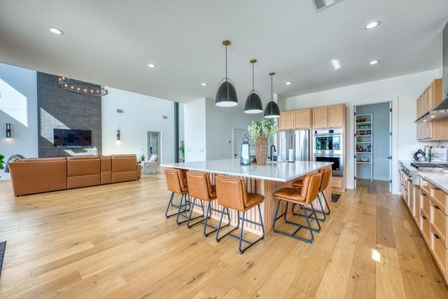 110 Clearwater DR, Kingsland, TX 78639