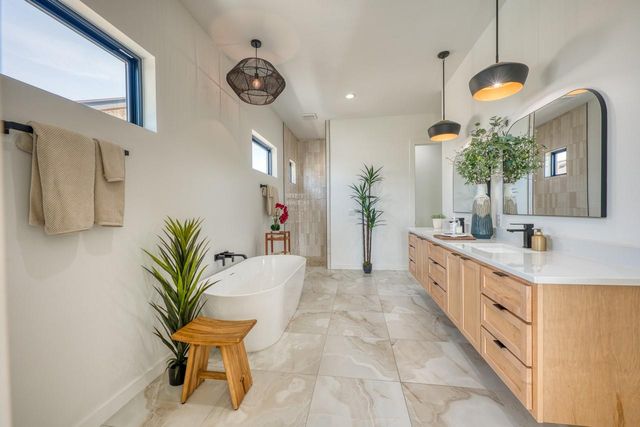 110 Clearwater DR, Kingsland, TX 78639