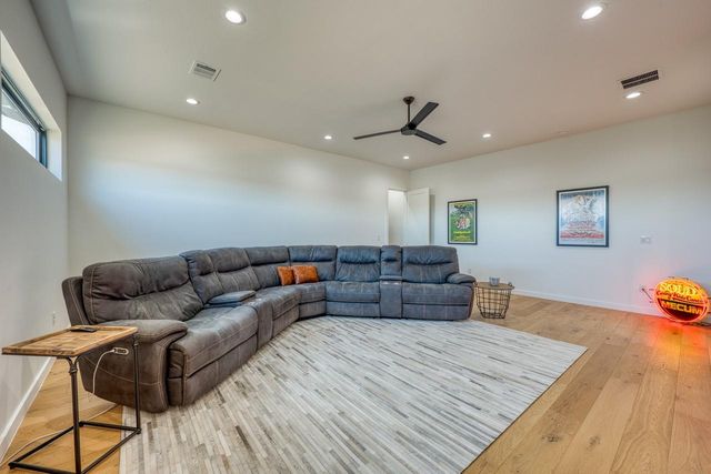 110 Clearwater DR, Kingsland, TX 78639