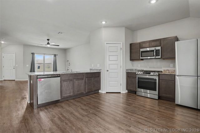 16235 S 87th East Avenue, Bixby, OK 74008