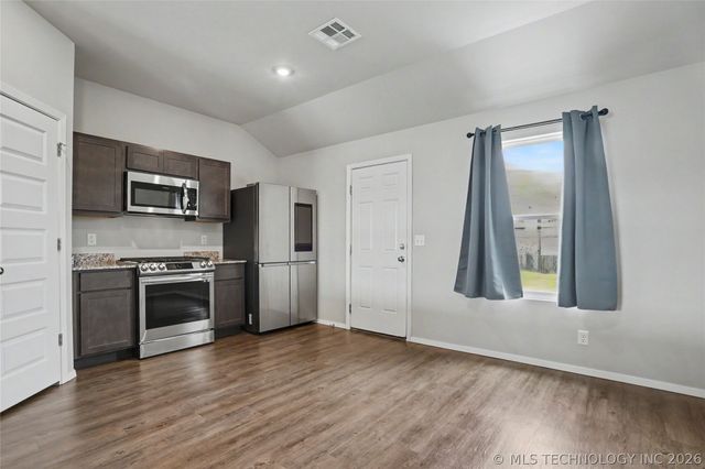 16235 S 87th East Avenue, Bixby, OK 74008