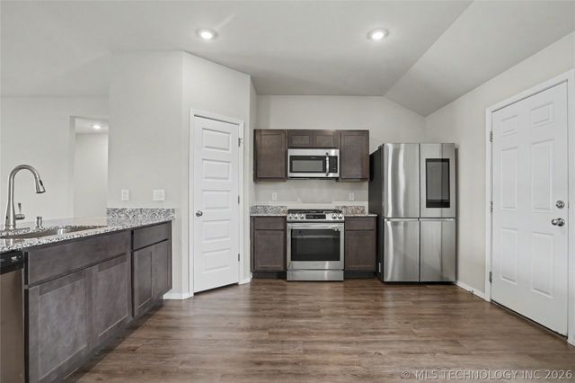 16235 S 87th East Avenue, Bixby, OK 74008