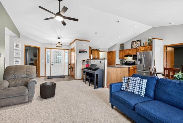 106 PARKVIEW DRIVE, Eden, WI 53019