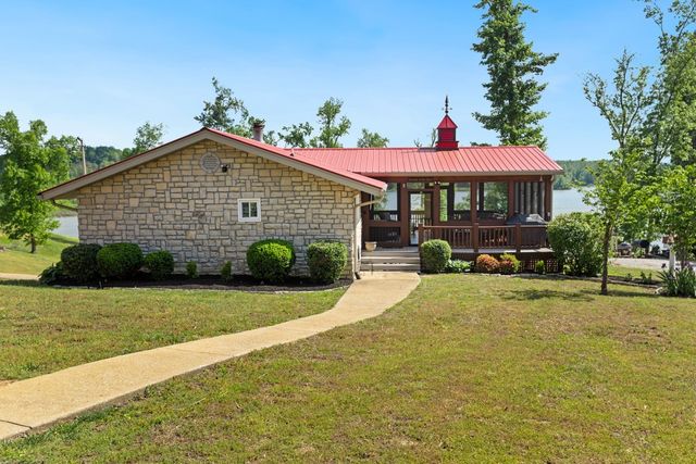782 Driftwood Dr, Lobelville, TN 37097