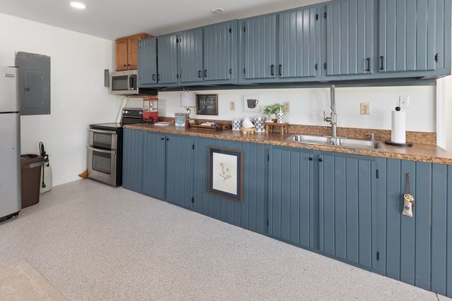 782 Driftwood Dr, Lobelville, TN 37097