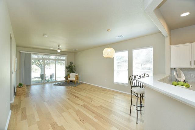 143 Dickens CIR, Georgetown, TX 78633