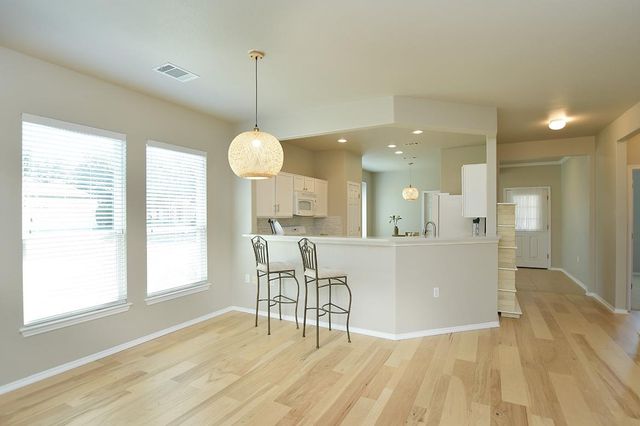 143 Dickens CIR, Georgetown, TX 78633