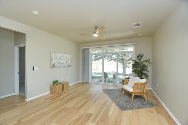 143 Dickens CIR, Georgetown, TX 78633