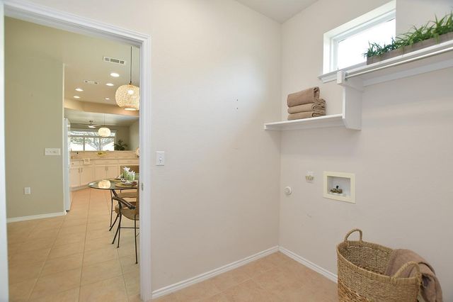 143 Dickens CIR, Georgetown, TX 78633