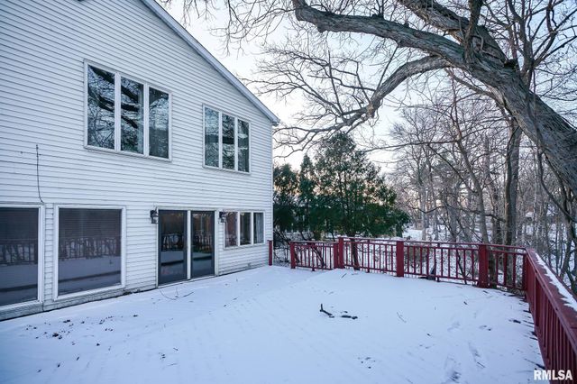 6024 N KNOXVILLE Avenue, Peoria, IL 61614