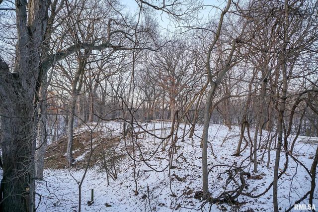 6024 N KNOXVILLE Avenue, Peoria, IL 61614