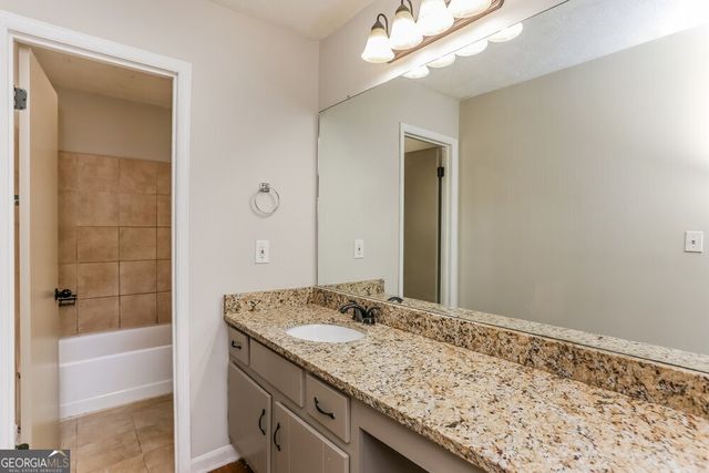 3747 Willow Wood Way, Lawrenceville, GA 30044