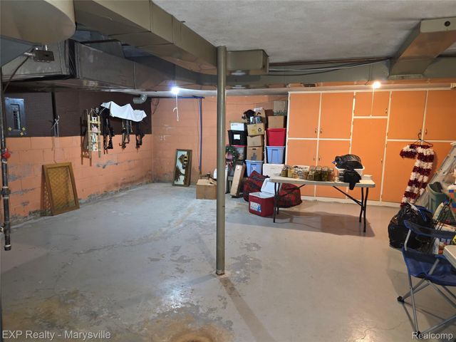 11232 Yale Road, Yale, MI 48097