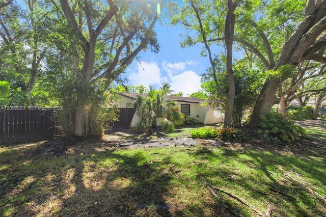 15545 SW 78th Place, Palmetto Bay, FL 33157