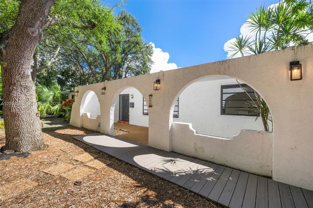 15545 SW 78th Place, Palmetto Bay, FL 33157