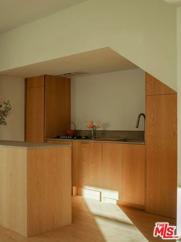 1807 Montana Street, Los Angeles, CA 90026