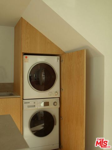 1807 Montana Street, Los Angeles, CA 90026