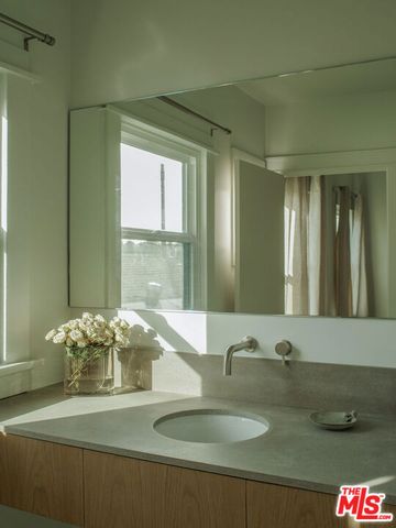 1807 Montana Street, Los Angeles, CA 90026