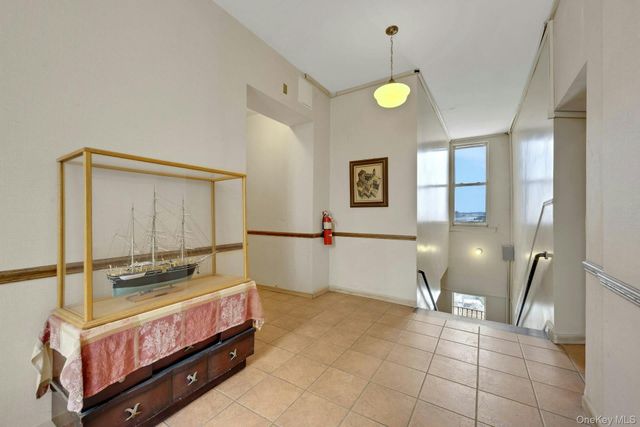 190 Fordham Street 12, Bronx, NY 10464