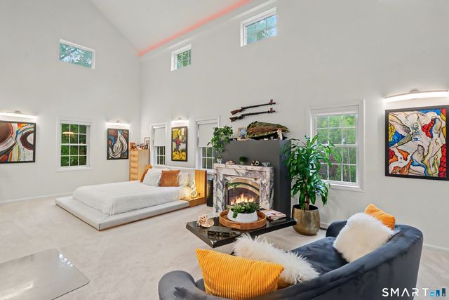 25-1 Macintosh Drive, Oxford, CT 06478