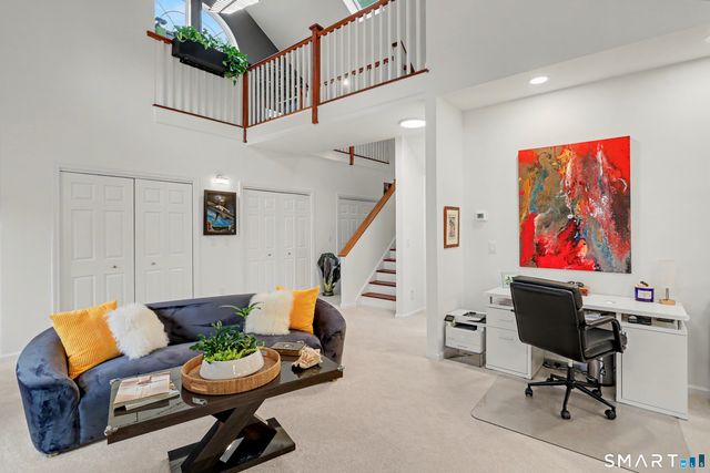 25-1 Macintosh Drive, Oxford, CT 06478