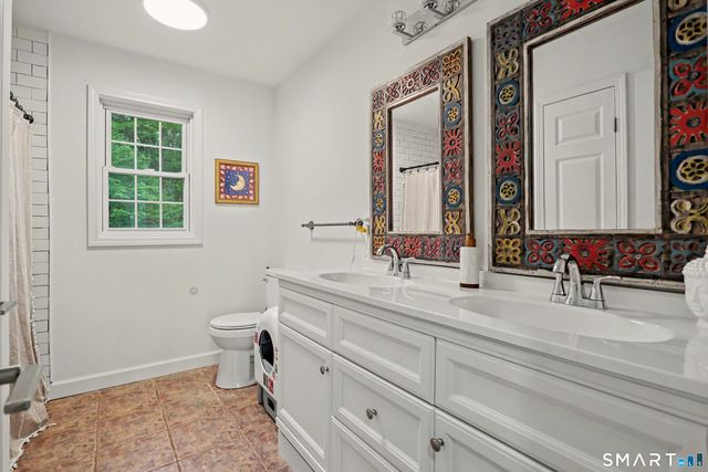 25-1 Macintosh Drive, Oxford, CT 06478