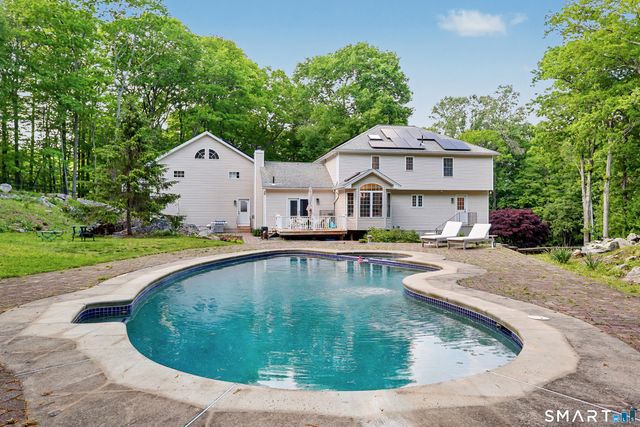 25-1 Macintosh Drive, Oxford, CT 06478