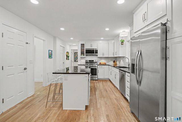 25-1 Macintosh Drive, Oxford, CT 06478