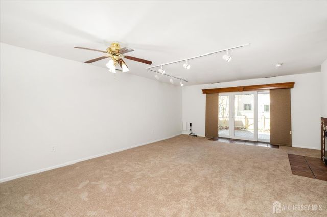 41 Tennyson Drive, Plainsboro, NJ 08536