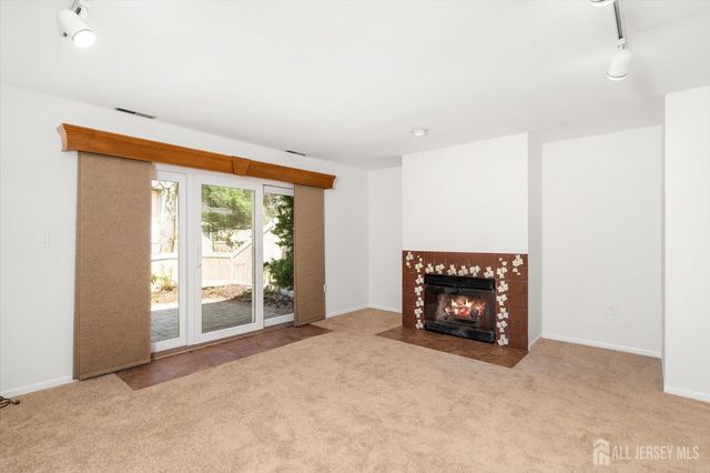41 Tennyson Drive, Plainsboro, NJ 08536