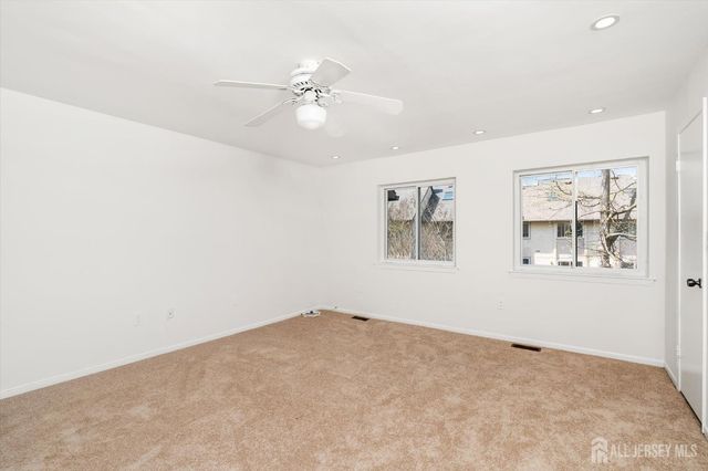 41 Tennyson Drive, Plainsboro, NJ 08536