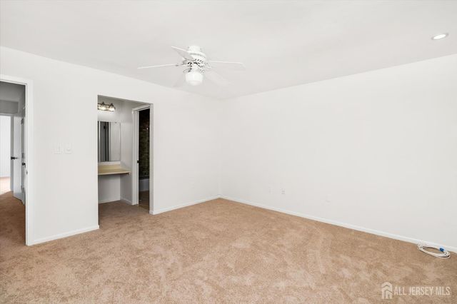 41 Tennyson Drive, Plainsboro, NJ 08536