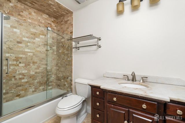 41 Tennyson Drive, Plainsboro, NJ 08536