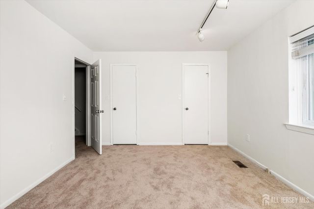 41 Tennyson Drive, Plainsboro, NJ 08536