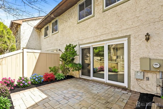 41 Tennyson Drive, Plainsboro, NJ 08536