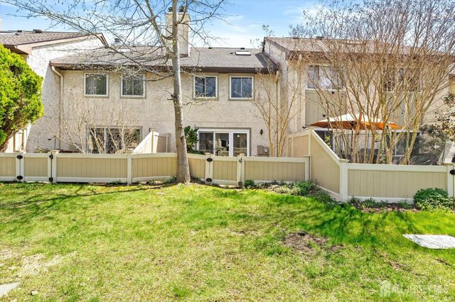 41 Tennyson Drive, Plainsboro, NJ 08536