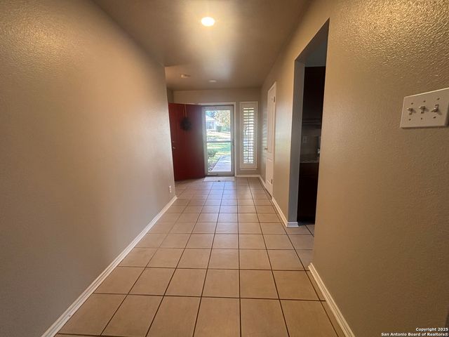 8410 branch hollow, Universal City, TX 78148