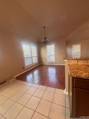 8410 branch hollow, Universal City, TX 78148