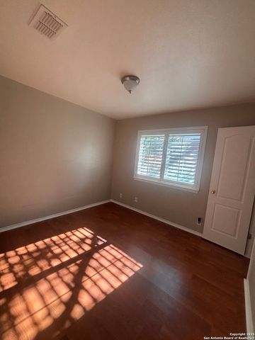 8410 branch hollow, Universal City, TX 78148