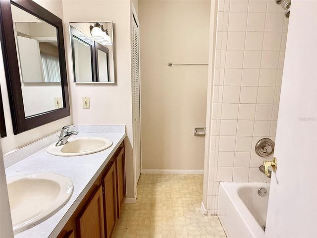 1215 CREEKBOTTOM CIRCLE, Orlando, FL 32825