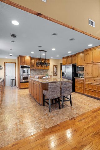 6622 County Road 360, Buffalo, TX 75831