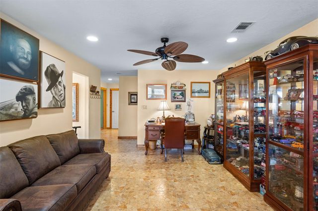 6622 County Road 360, Buffalo, TX 75831